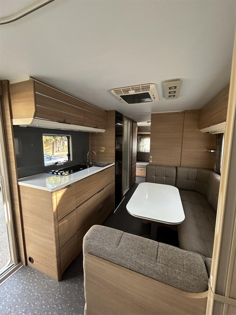 Foto 11  CARAVANA ADRIA ADORA 673 PK-AIRE-MOVER-NEVERA GRANDE 