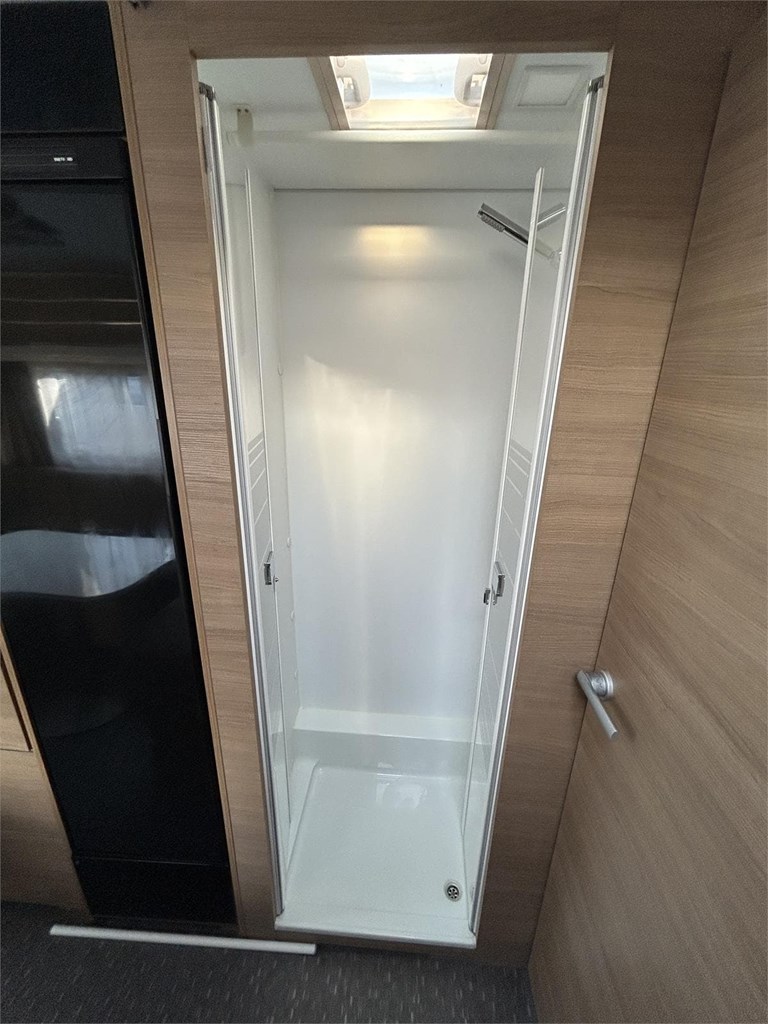 Foto 7  CARAVANA ADRIA ADORA 673 PK-AIRE-MOVER-NEVERA GRANDE 