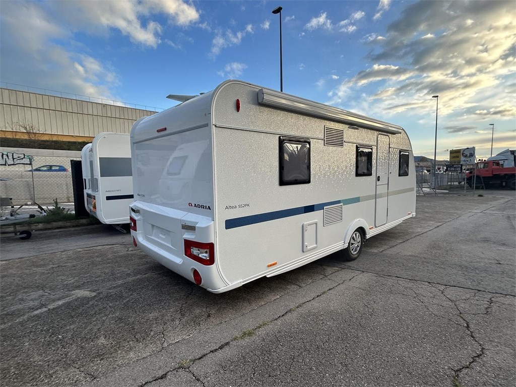 Foto 1  CARAVANA ADRIA ALTEA 552 PK-AIRE-MOVER-NEVERA GRANDE-TOLDO FIAMMA 