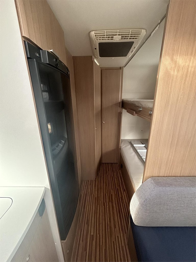Foto 5 CARAVANA ADRIA AVIVA 495 LX-AIRE-MOVER-NEVERA GRANDE