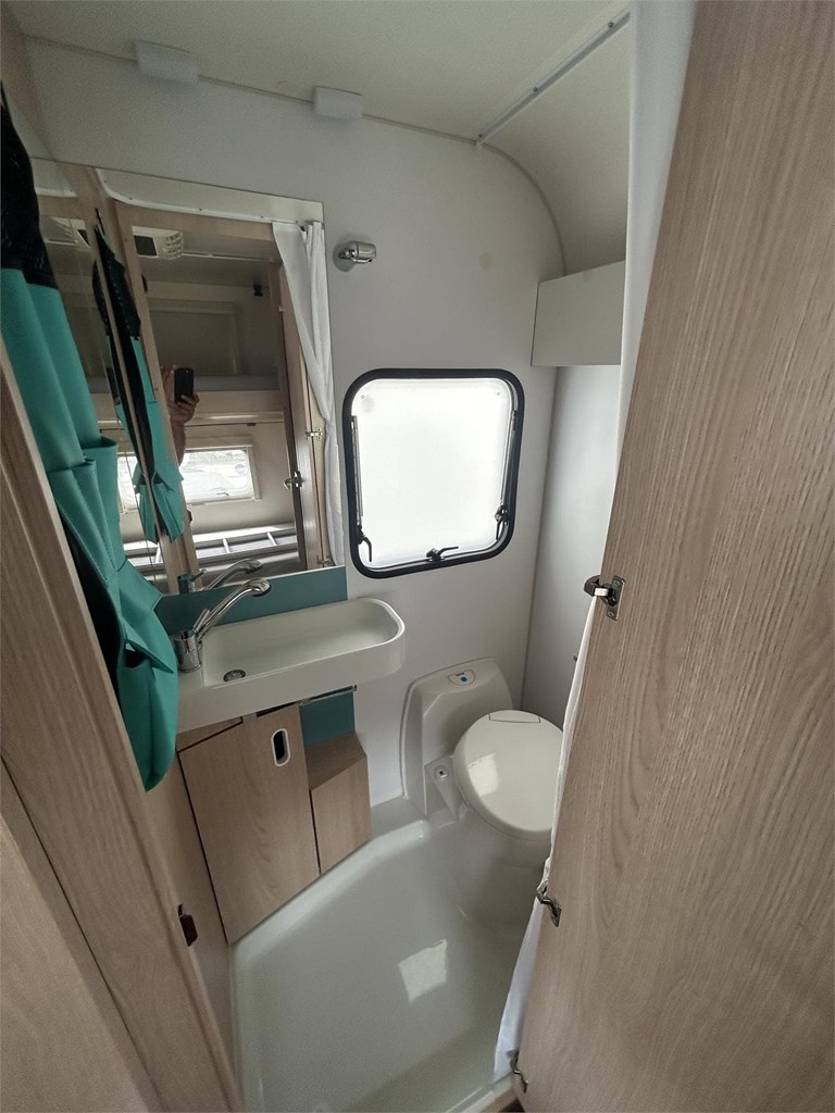 Foto 7  CARAVANA ADRIA AVIVA 522 PT/AIRE ACONDICIONADO TOLDO THULE MANIVELA 