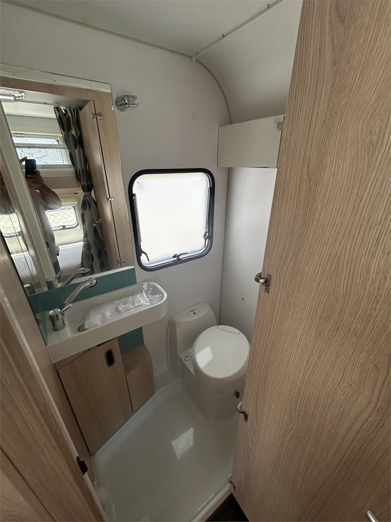 Foto 7 CARAVANA ADRIA AVIVA 522 PT-AIRE-MOVER-NEVERA GRANDE