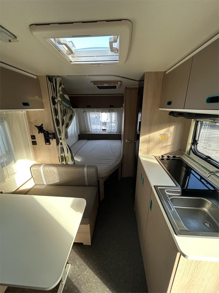 Foto 5  CARAVANA AVIVA 472 PK -AIRE-MOVER-NEVERA GRANDE