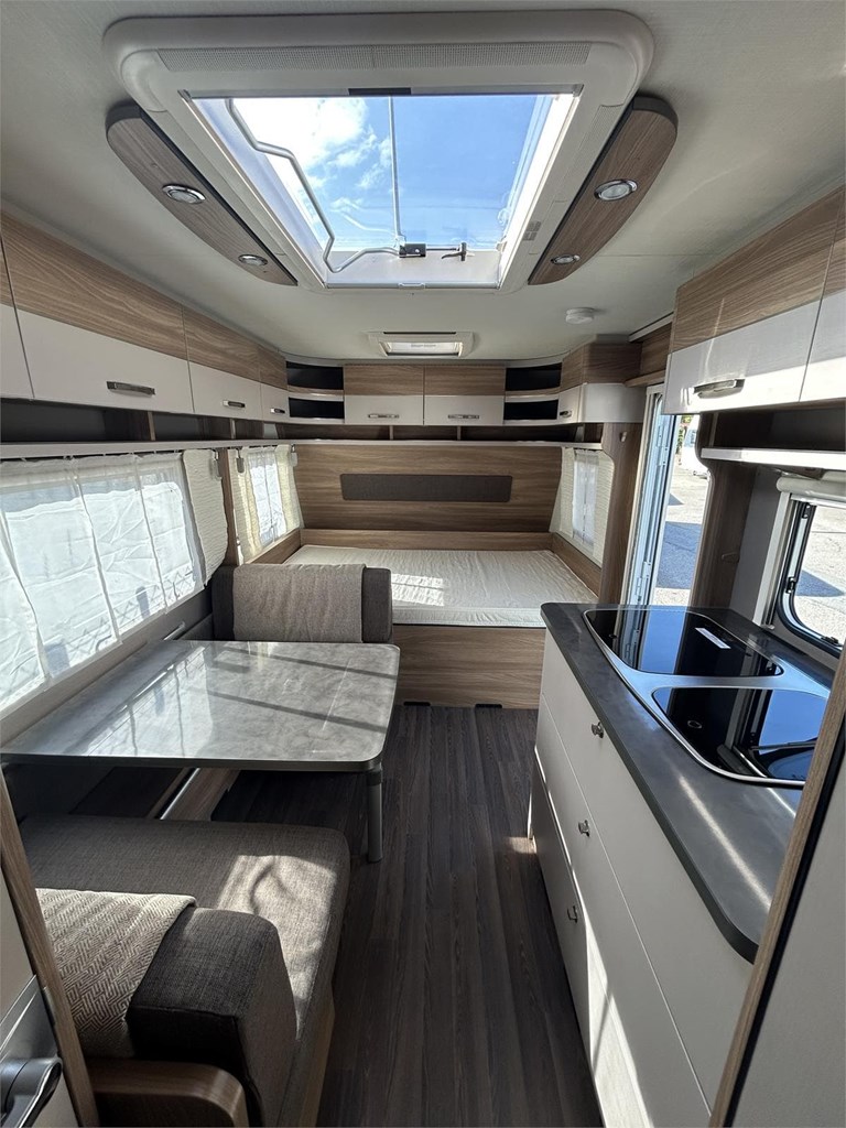 Foto 5  CARAVANA BURSTNER PREMIO 495 TK-AIRE-MOVER-NEVERA GRANDE 
