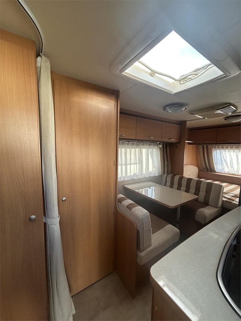 Foto 10  CARAVANA BURSTNER PREMIO 495 TK-AIRE-MOVER-NEVERA GRANDE