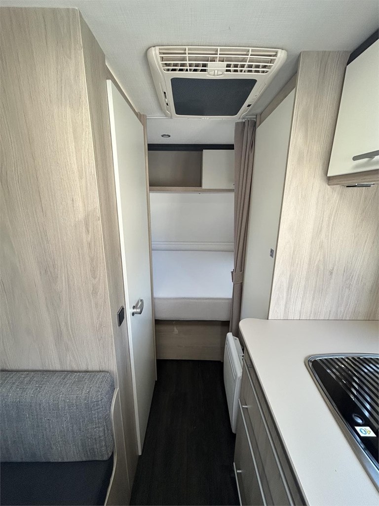 Foto 6  CARAVANA CARAVELAIR 426-AIRE-FRIGORIFICO COMPRESOR XL