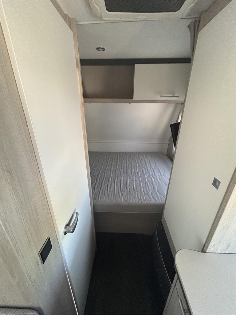 Foto 5 CARAVANA CARAVELAIR ALBA 426 FAMILY-AIRE-MOVER-NEVERA GRANDE