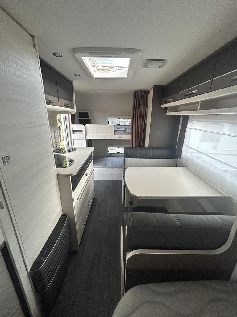 Foto 5 CARAVANA CARAVELAIR ARTICA 516-AIRE-MOVER-FRIGORIFICO COMPRESOR XL 150 LTS 