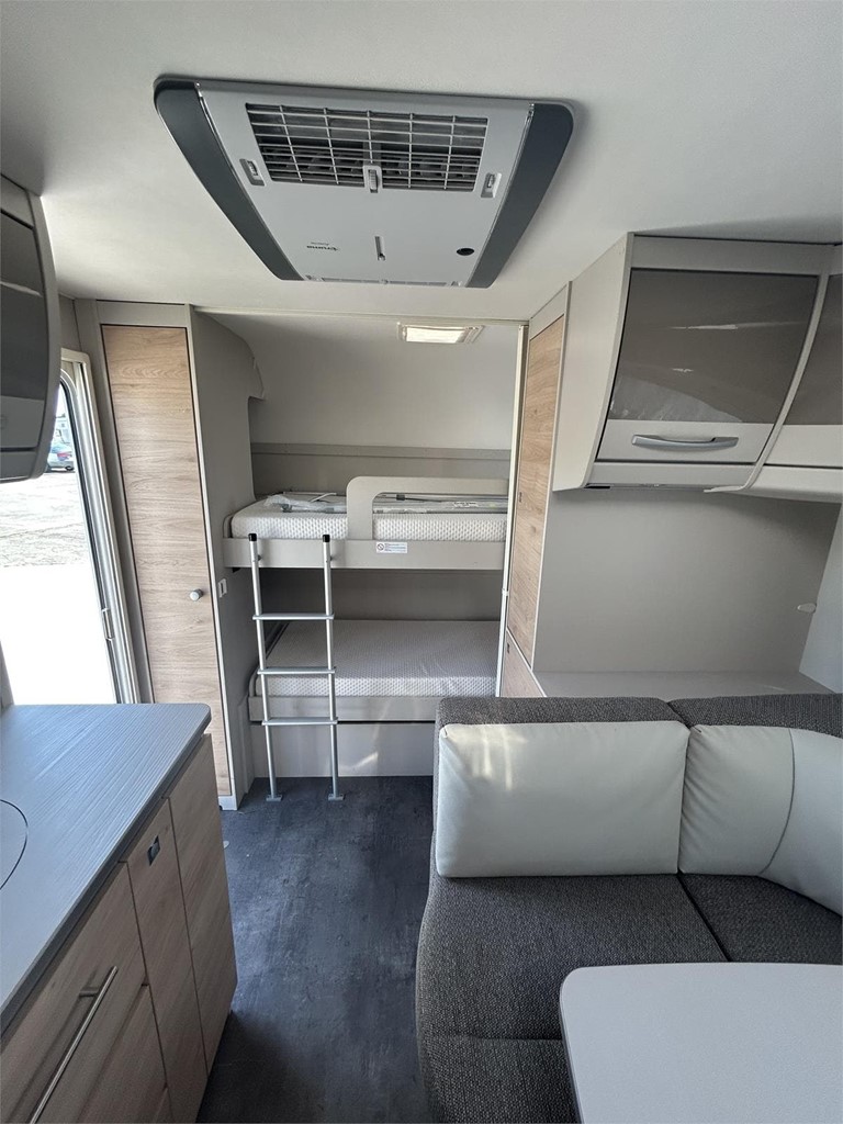 Foto 8 CARAVANA DETHLEFFS NOMAD 560 FMK-AIRE-MOVER-NEVERA GRANDE
