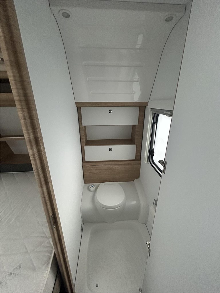 Foto 6 CARAVANA FENDT BIANCO 445 SFB-AIRE-MOVER-TOLDO FIAMMA 