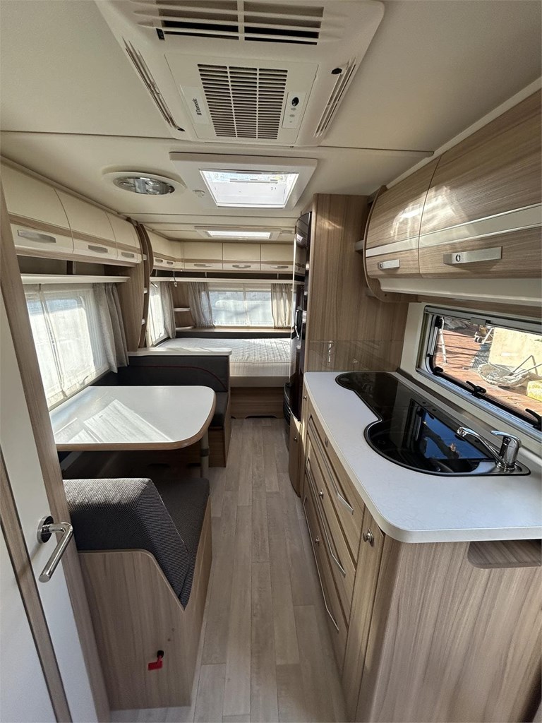 Foto 5  CARAVANA FENDT BIANCO 515 -AIRE-MOVER-NEVERA GRANDE 