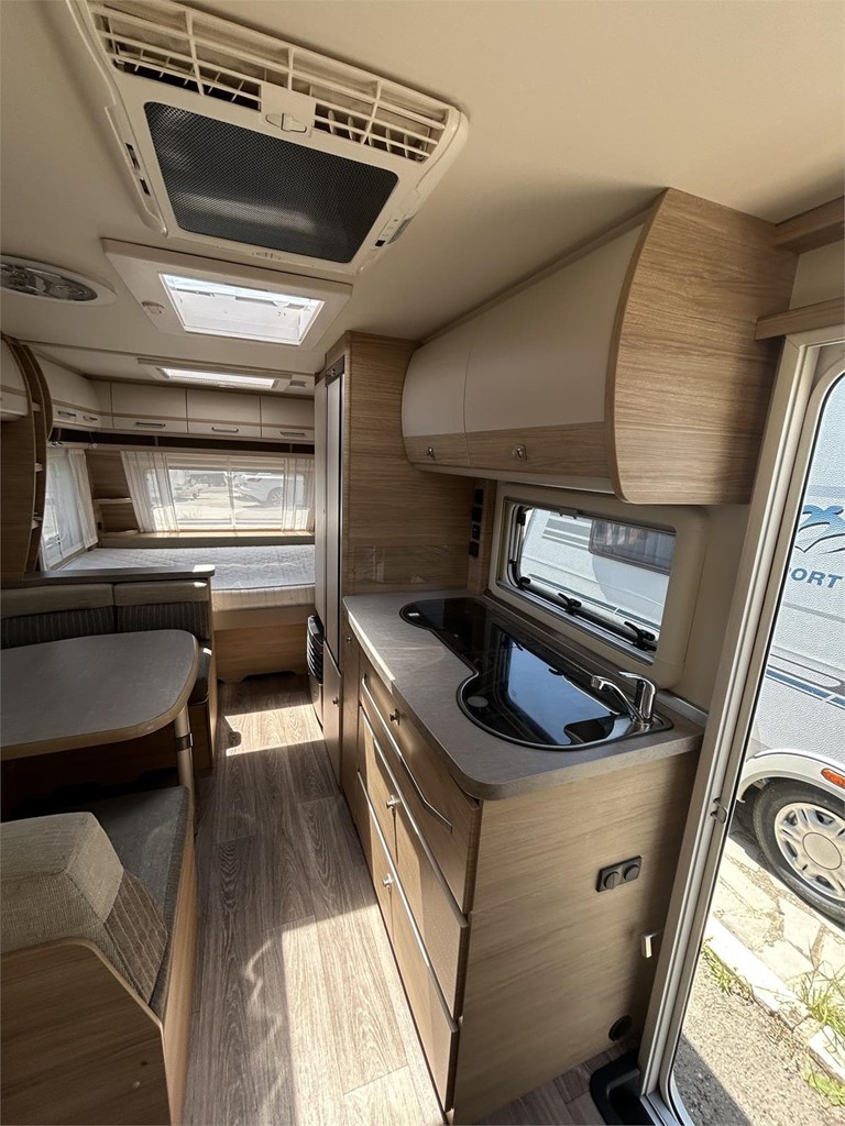 Foto 10  CARAVANA FENDT BIANCO 515 SKM-AIRE-MOVER-NEVERA GRANDE 