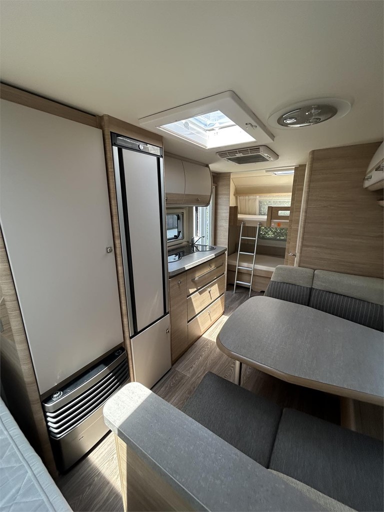 Foto 7  CARAVANA FENDT BIANCO 515 SKM-AIRE-MOVER-NEVERA GRANDE 