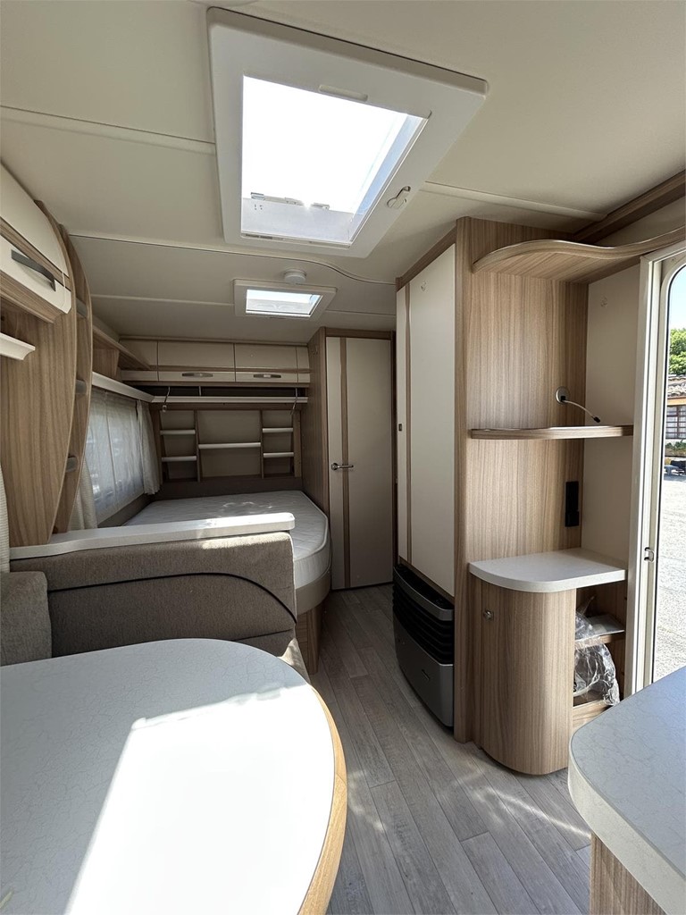 Foto 10  CARAVANA FENDT BIANCO SELECTION  390 -MOVER-AIRE-TOLDO MANIVELA 