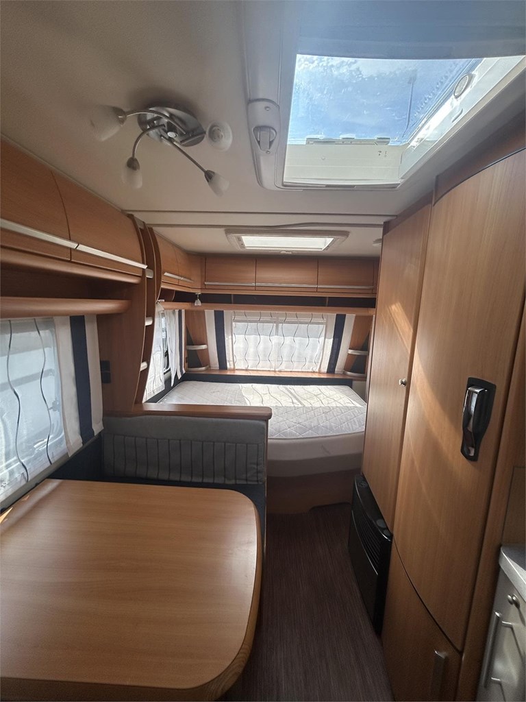 Foto 8 CARAVANA FENDT SAPHIR 495//AIRE-MOVER-NEVERA GRANDE 