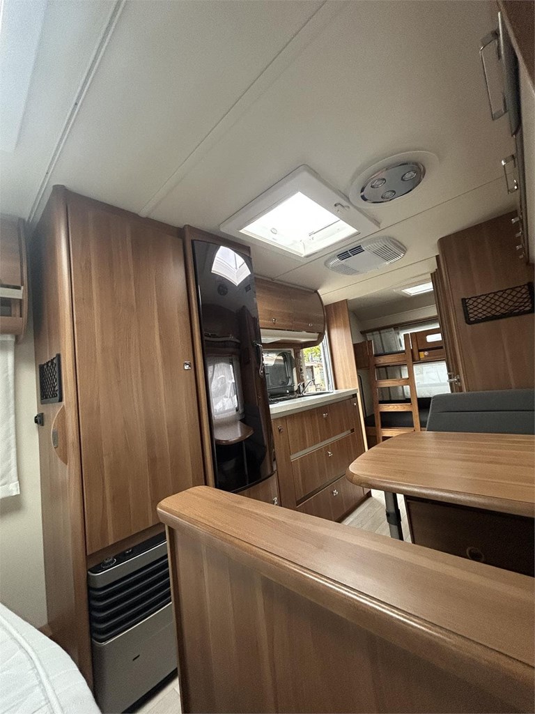 Foto 8 CARAVANA FENDT SAPHIR 515-AIRE-MOVER-NEVERA GRANDE 
