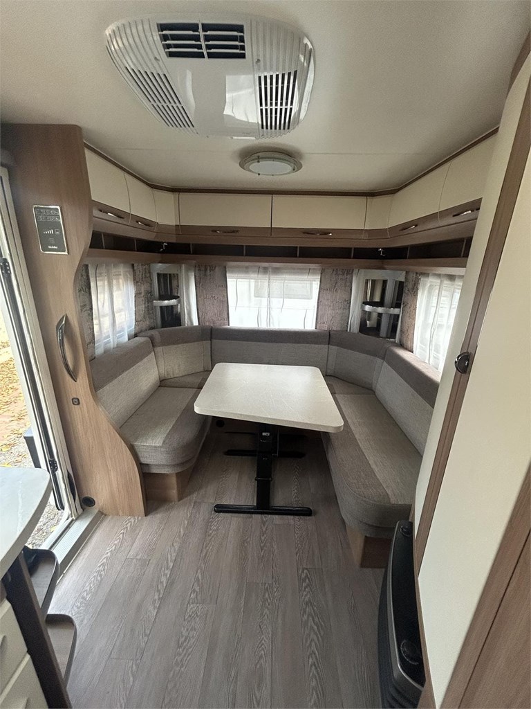 Foto 5  CARAVANA  HOBBY 455 UF DE LUXE-AIRE-MOVER-TOLDO MANIVELA 