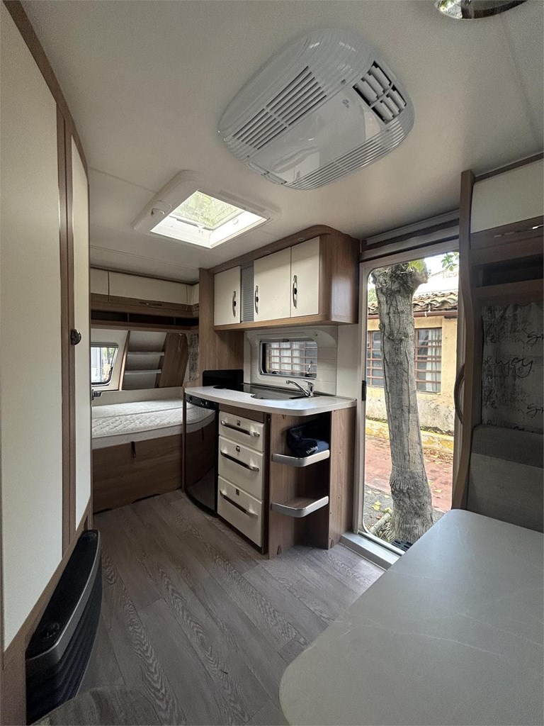 Foto 7  CARAVANA  HOBBY 455 UF DE LUXE-AIRE-MOVER-TOLDO MANIVELA 