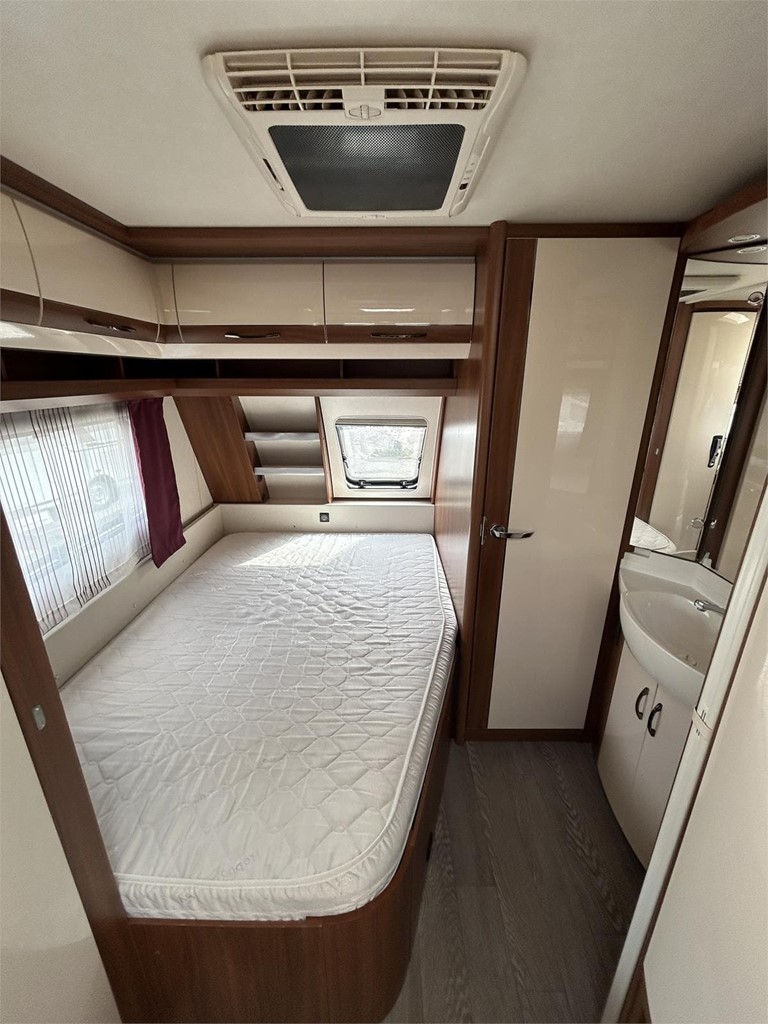Foto 3 CARAVANA HOBBY 495 UFE EXCELLENT-AIRE-MOVER-TOLDO FIAMMA