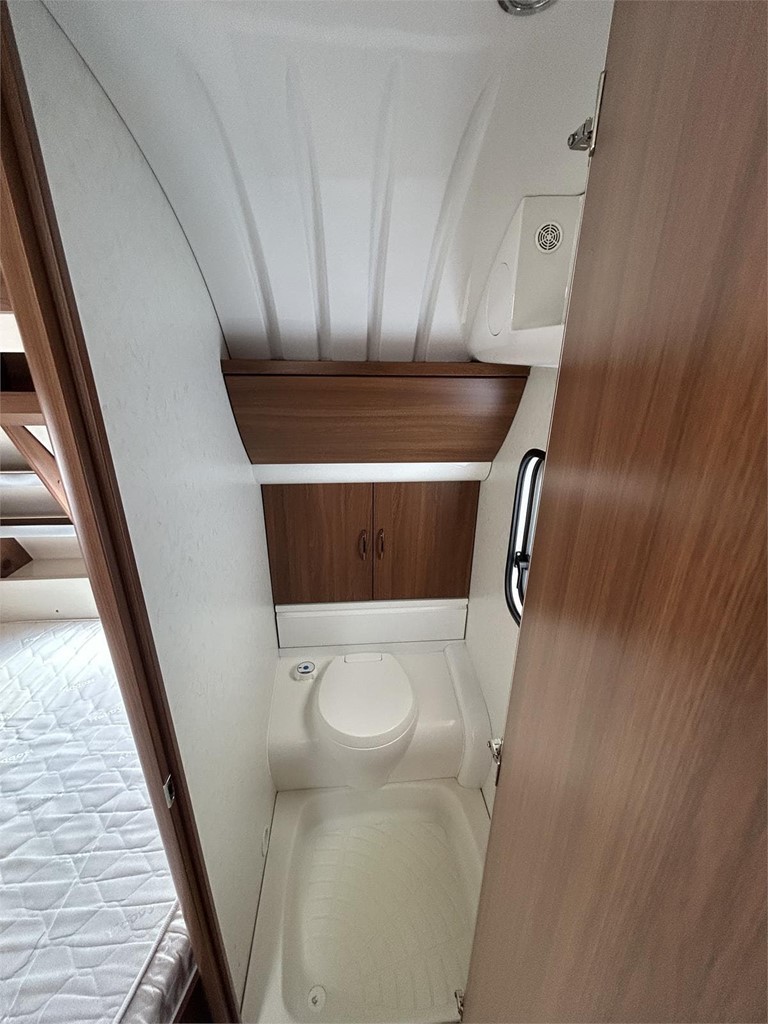 Foto 4 CARAVANA HOBBY 495 UFE EXCELLENT-AIRE-MOVER-TOLDO FIAMMA