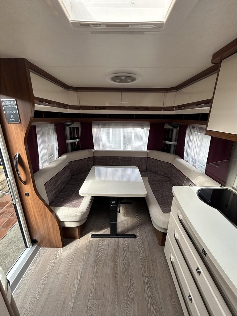 Foto 6 CARAVANA HOBBY 495 UFE EXCELLENT-AIRE-MOVER-TOLDO FIAMMA