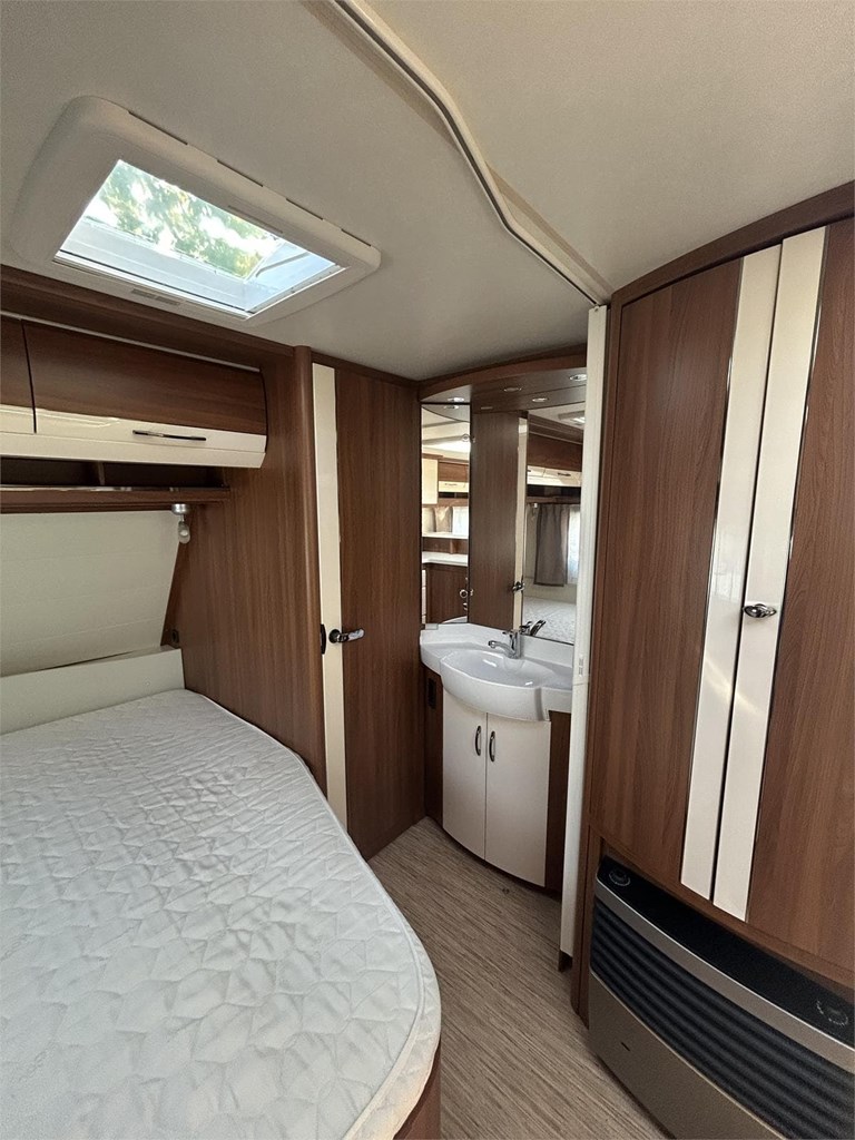 Foto 6  CARAVANA HOBBY 560 CFE EXCELLENT 