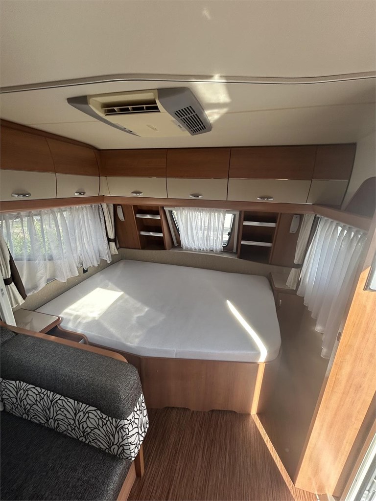 Foto 9  CARAVANA HOBBY VITA VENETO 545 KMF/AIRE-MOVER-NEVERA GRANDE 