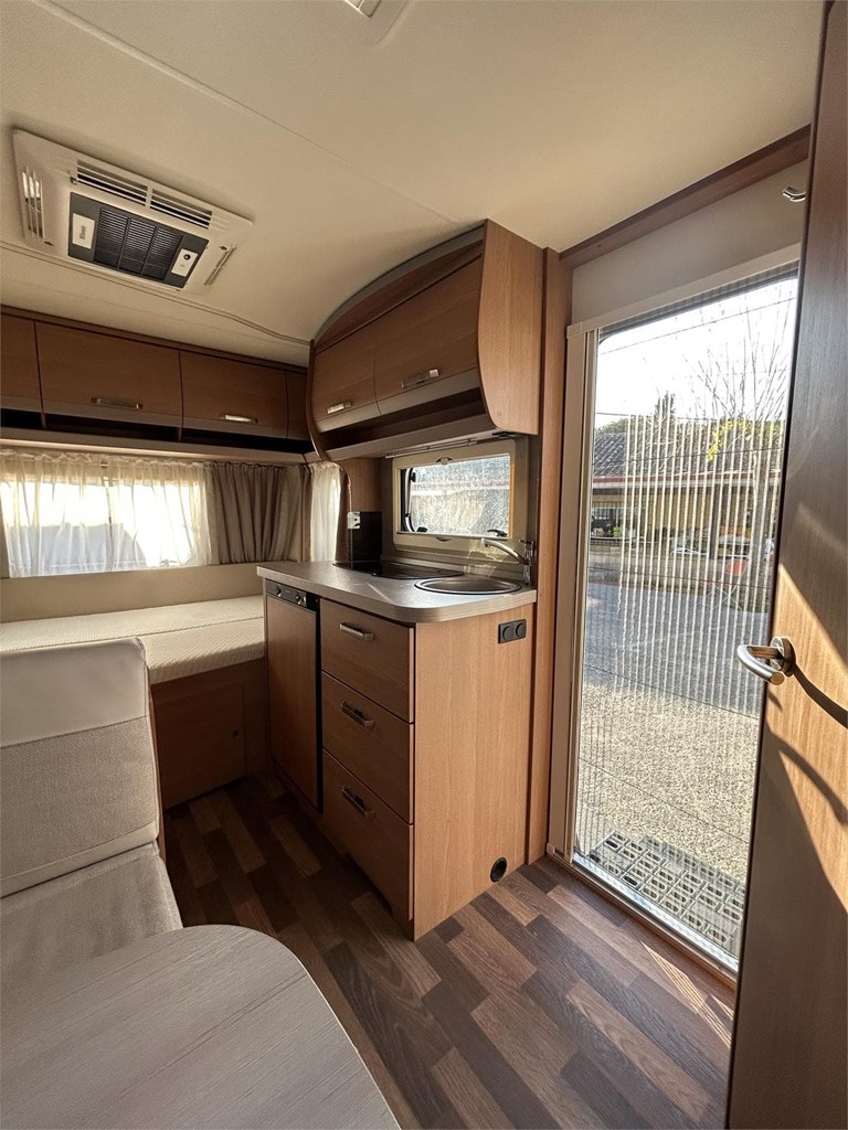 Foto 10 CARAVANA KNAUS SPORT 400 QD-AIRE-MOVER-TOLDO MANIVELA