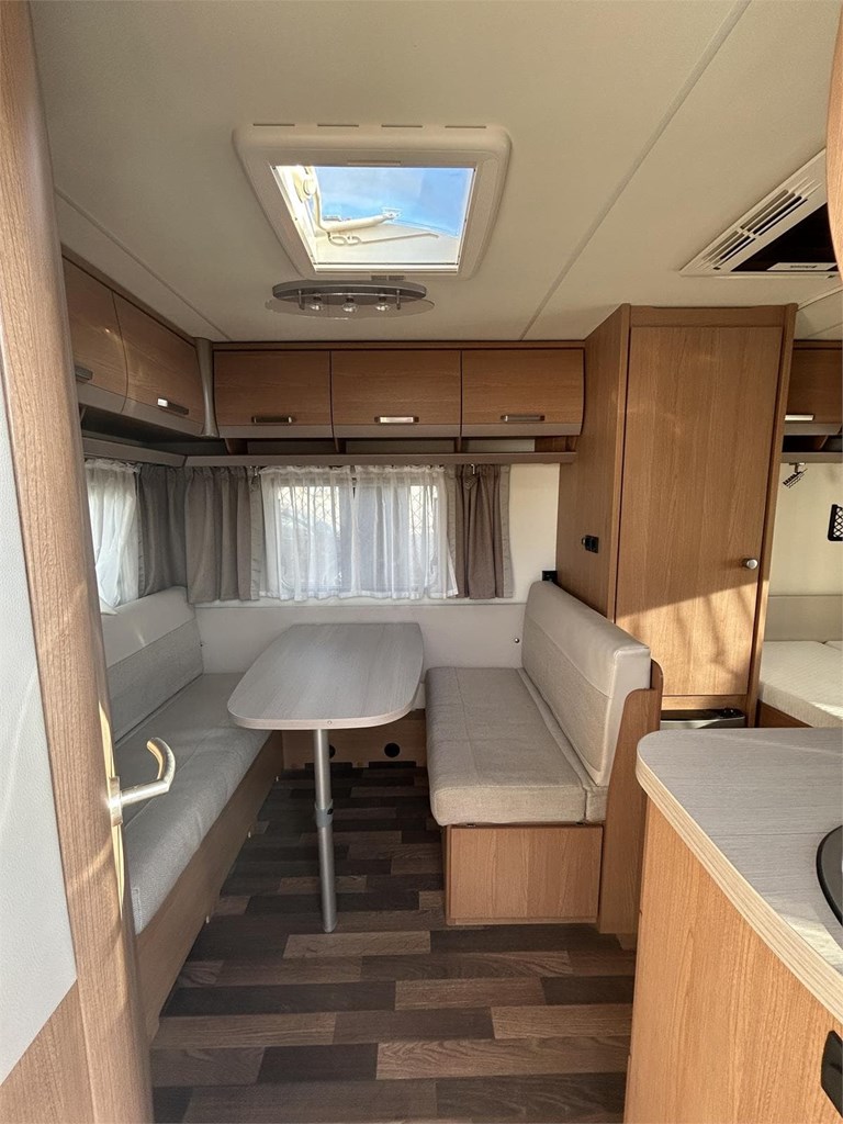 Foto 11 CARAVANA KNAUS SPORT 400 QD-AIRE-MOVER-TOLDO MANIVELA