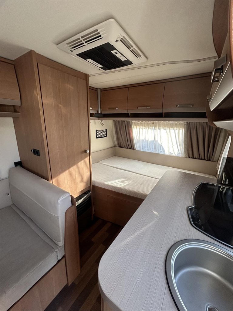 Foto 6 CARAVANA KNAUS SPORT 400 QD-AIRE-MOVER-TOLDO MANIVELA