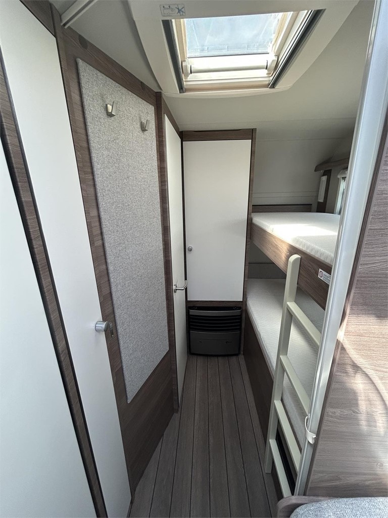 Foto 6 CARAVANA KNAUS SPORT 500 KD-AIRE-MOVER-NEVERA GRANDE 