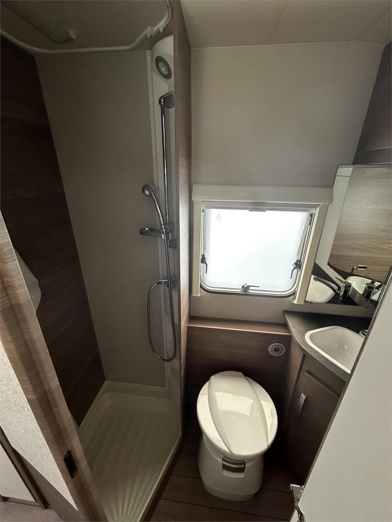 Foto 7 CARAVANA KNAUS SPORT 500 KD-AIRE-MOVER-NEVERA GRANDE 