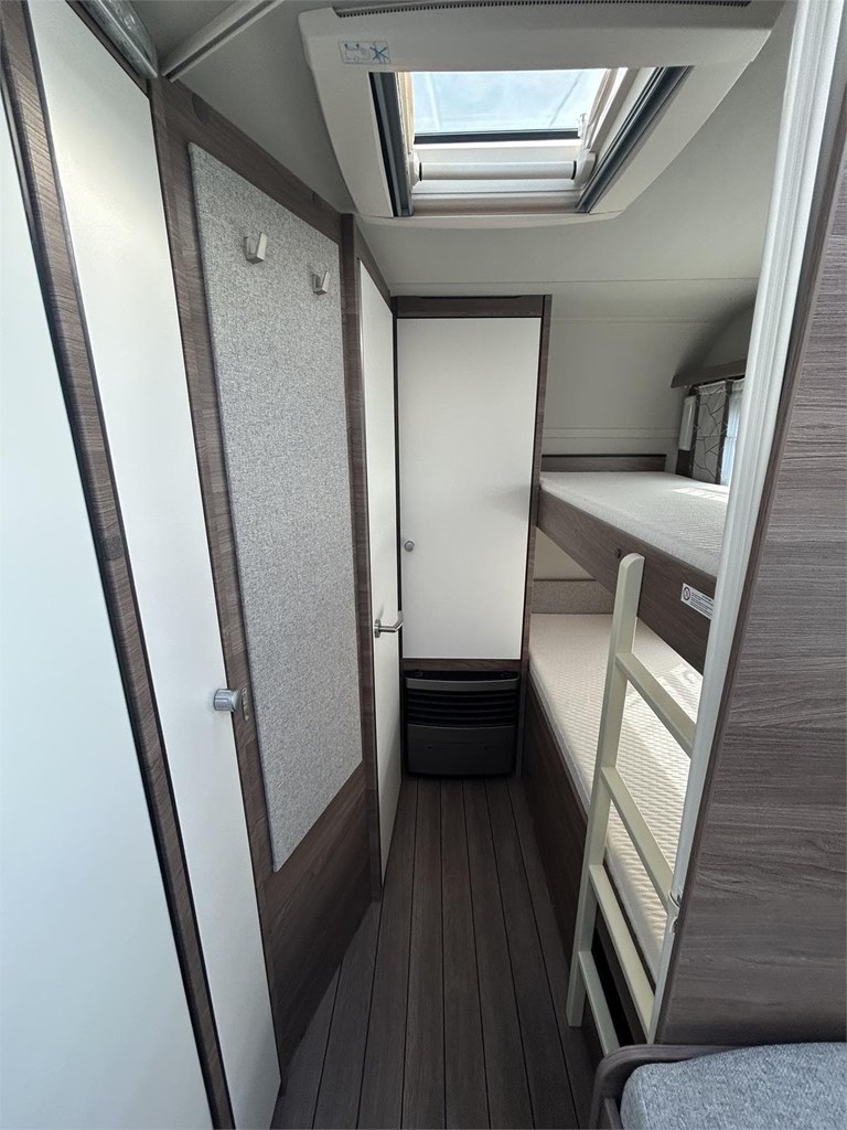 Foto 8  CARAVANA KNAUS SPORT 500 KD-AIRE-MOVER-TOLDO MANIVELA