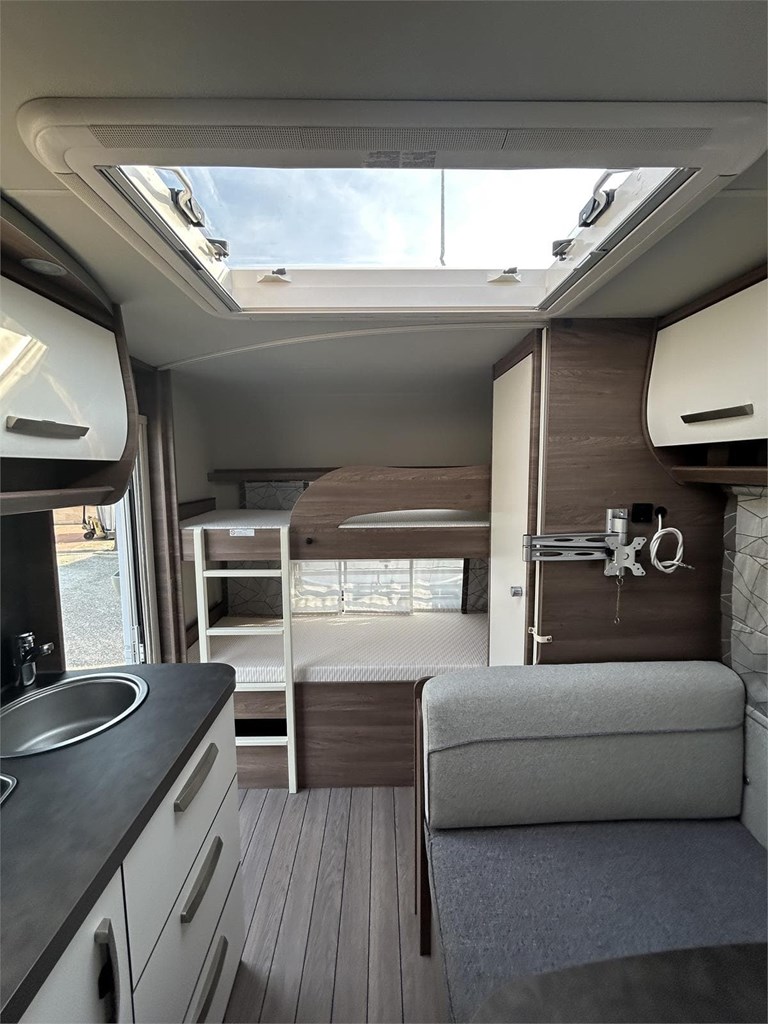 Foto 10 CARAVANA KNAUS SPORT 500 QDK-AIRE- MOVER-NEVERA GRANDE 