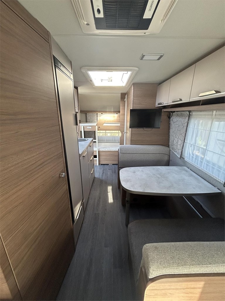 Foto 6  CARAVANA KNAUS SPORT 500 QDK-AIRE-MOVER-TOLDO MANIEVELA 