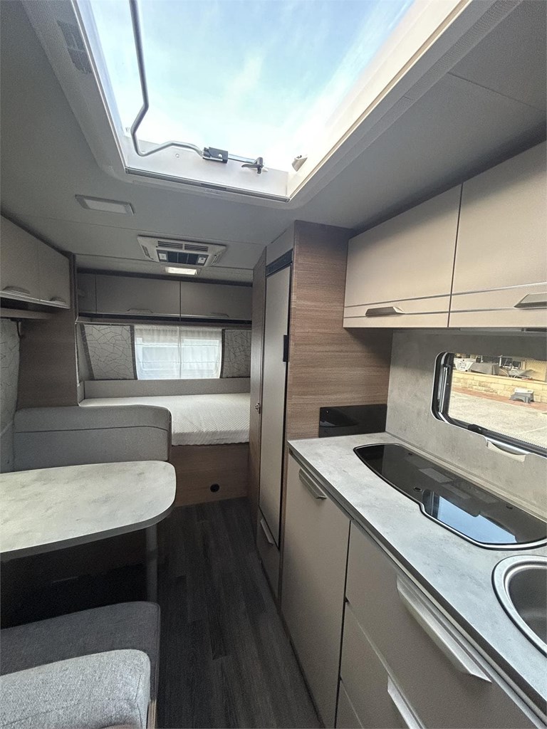 Foto 10 CARAVANA KNAUS SPORT  500 QDK-AIRE-MOVER-TOLDO MANIVELA 