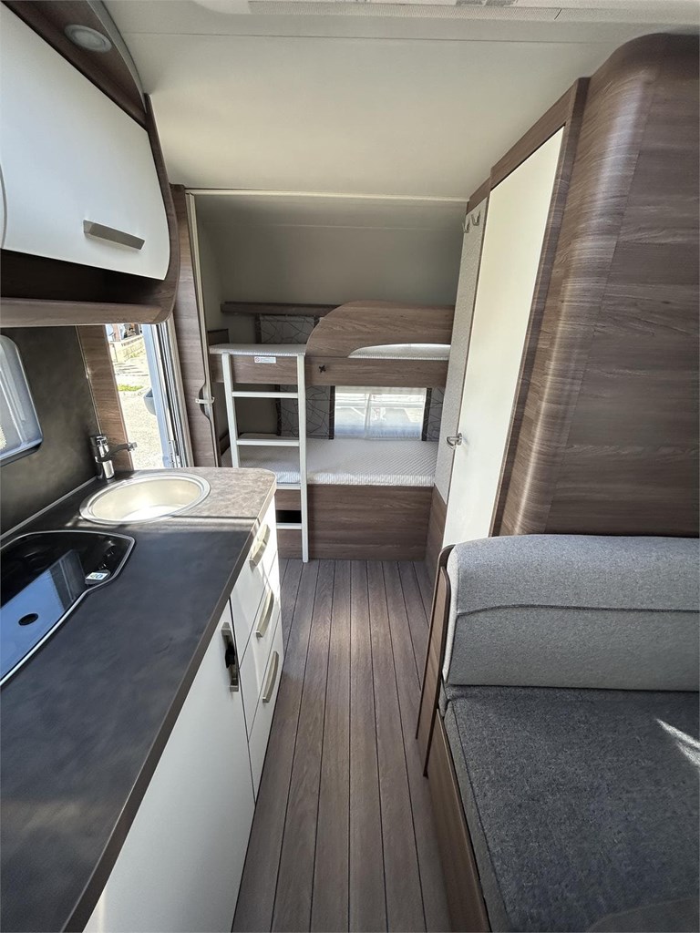 Foto 11  CARAVANA KNAUS SPORT 500 QDK-AIRE-MOVER-TOLDO MANIVELA