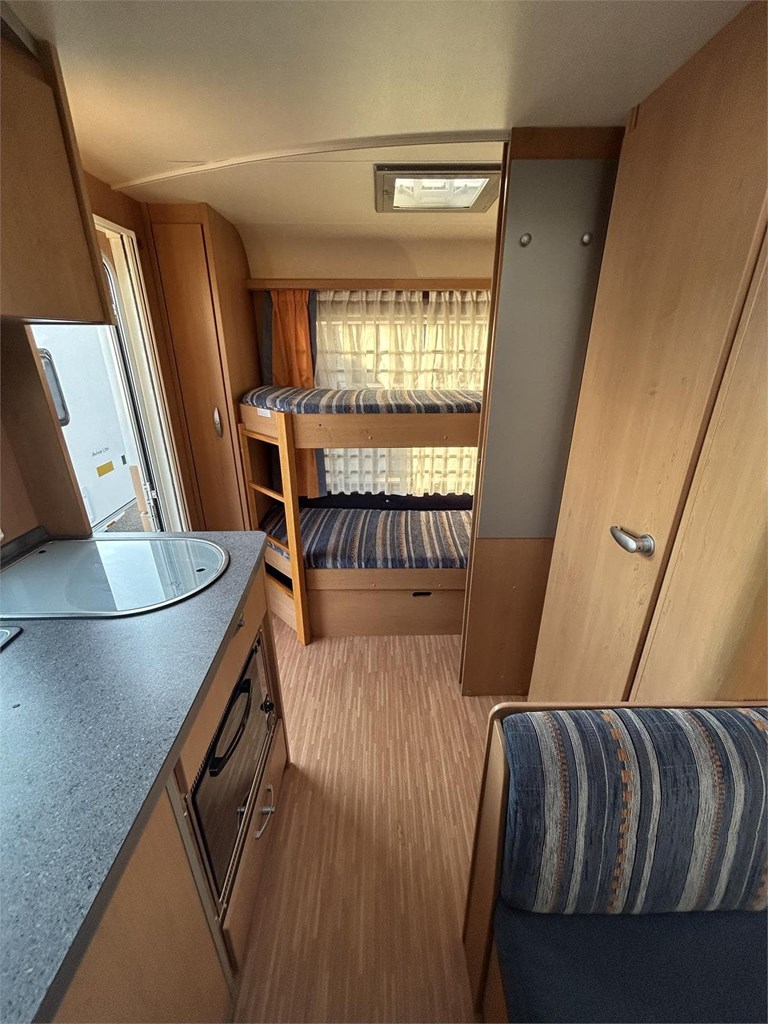 Foto 8  CARAVANA KNAUS SUDWIND 550 FSK-AIRE ACONDICIONADO 