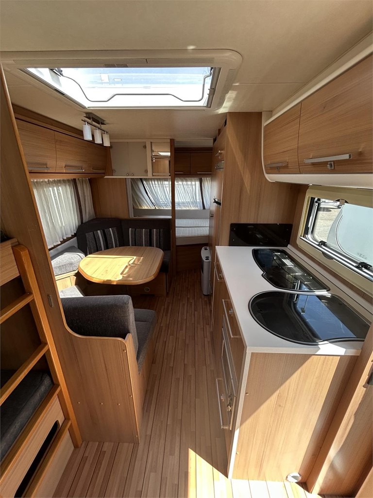 Foto 5 CARAVANA KNAUS SUDWIND 550 QS-AIRE-NEVERA GRANDE 