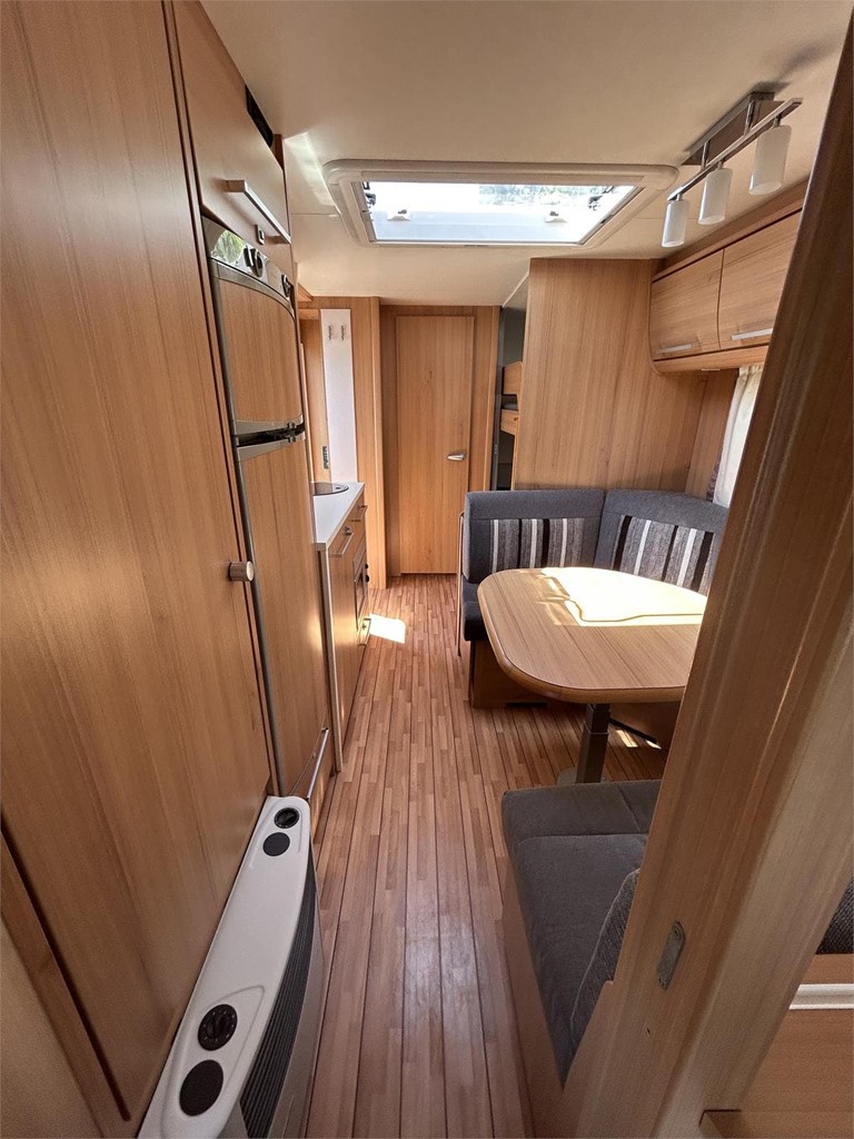 Foto 6 CARAVANA KNAUS SUDWIND 550 QS-AIRE-NEVERA GRANDE 