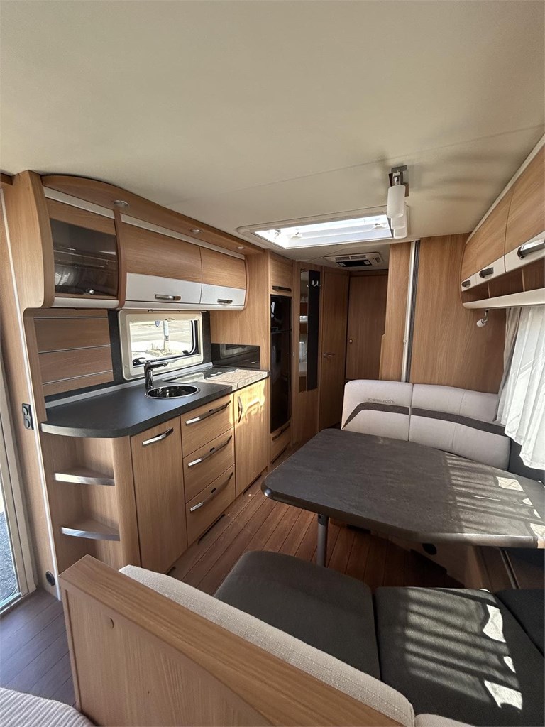 Foto 10 CARAVANA KNAUS SUDWIND 580 QS-AIRE-MOVER-NEVERA GRANDE 