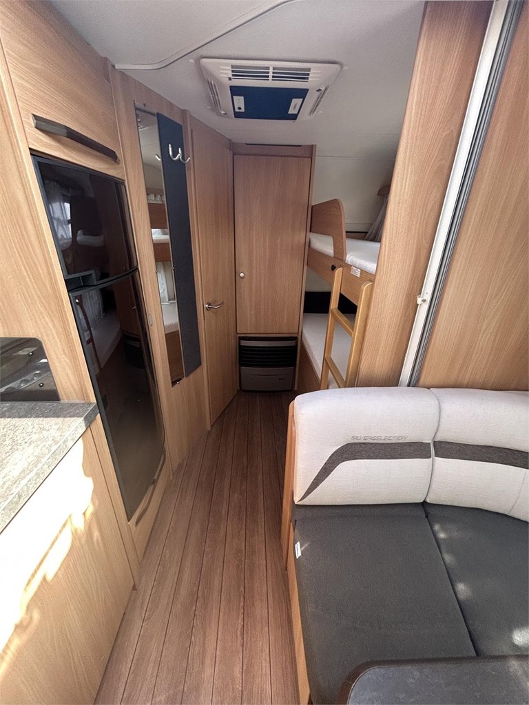 Foto 8 CARAVANA KNAUS SUDWIND 580 QS-AIRE-MOVER-NEVERA GRANDE 