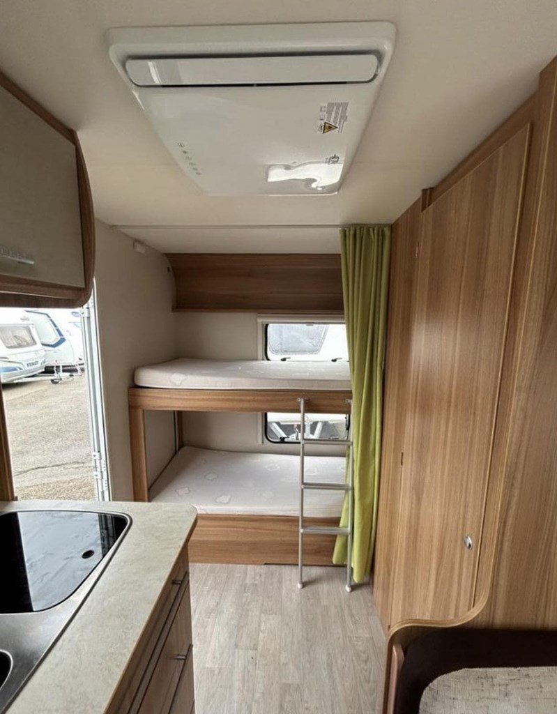 Foto 6  CARAVANA STERCKEMAN 490 PE-AIRE-MOVER-TOLDO MANIEVELA 