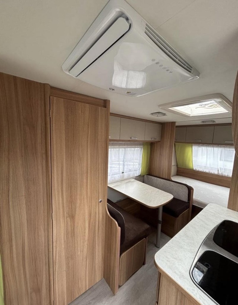 Foto 8  CARAVANA STERCKEMAN 490 PE-AIRE-MOVER-TOLDO MANIEVELA 