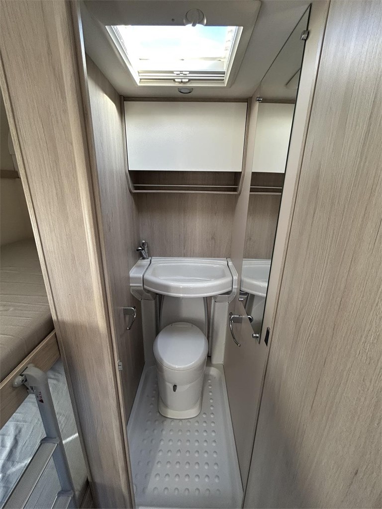 Foto 10 CARAVANA STERCKEMAN STARLETT 470 COMFORT-AIRE-MOVER-TOLDO FIAMMA