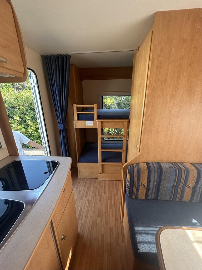 Foto 6 CARAVANA STERCKEMAN STARLETT 470 PE/AIRE ACONDICIONADO 