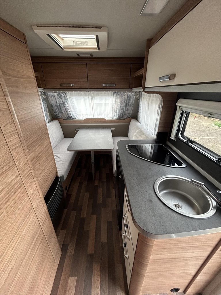 Foto 7 CARAVANA  WEINSBERG 400 LK-AIRE-MOVER