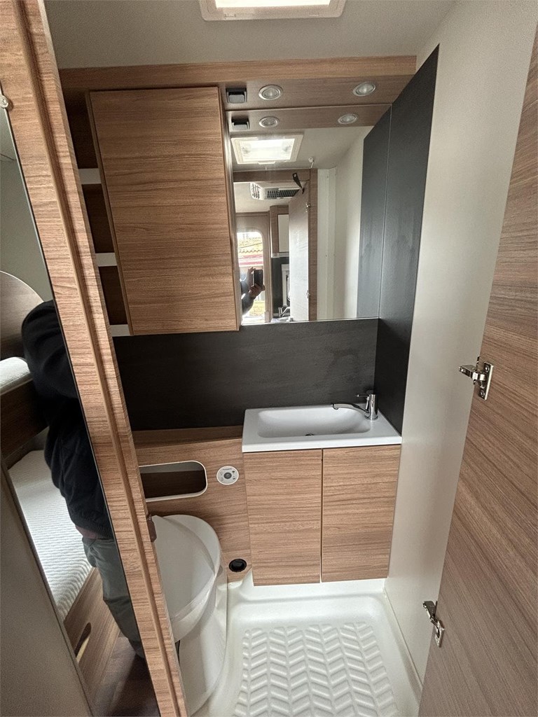 Foto 8 CARAVANA  WEINSBERG 400 LK-AIRE-MOVER