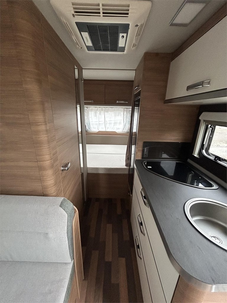 Foto 6 CARAVANA WEINSBERG 420 QD-AIRE-MOVER-NEVERA GRANDE 