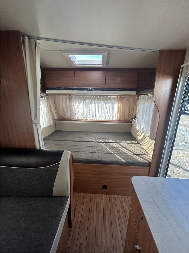 Foto 9  CARAVANA WEINSBERG 550 QDK -AIRE-MOVER-NEVERA GRANDE